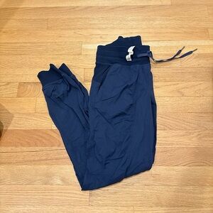 Lululemon navy blue women’s joggers